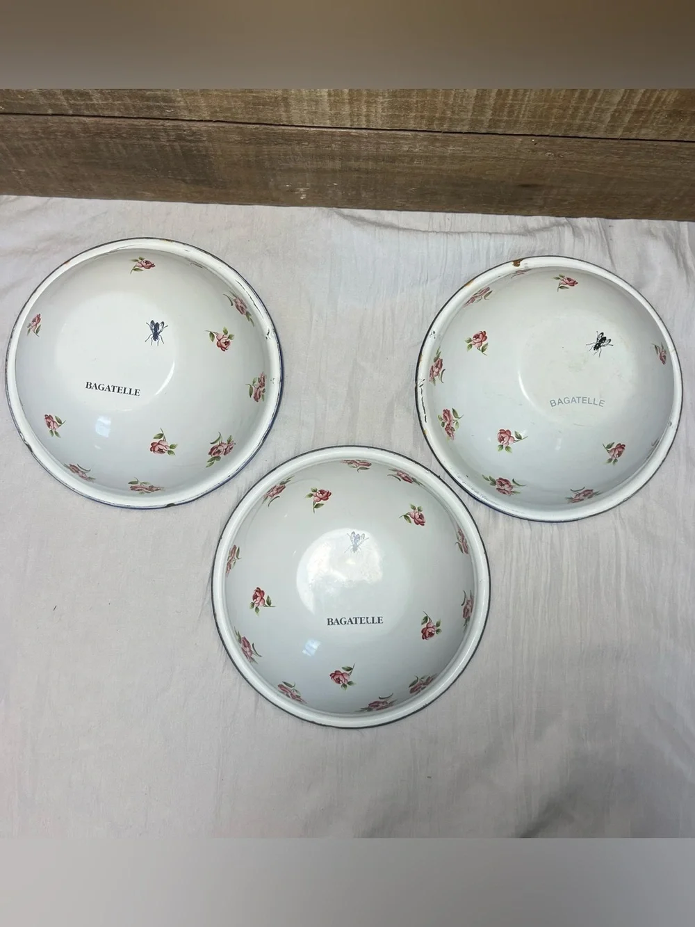 3 Vtg Robert Steffy Bagatelle Enamelware Bowls Shabby Rose Fly Insect Logo